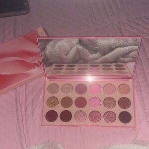 Morphe Pink and Gold Eyeshadow Palette